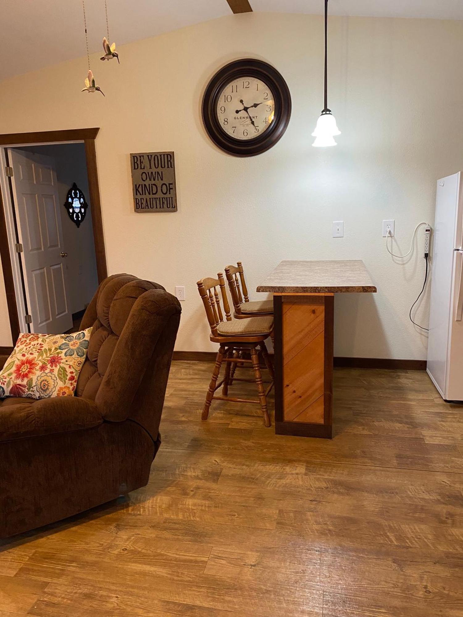 Dragonfly Meadows Guesthouse Stoutland Esterno foto